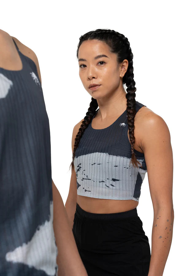 SPIDER -【女裝】"著咗好似冇著" 無縫熱封半截背心 - 水墨靈動